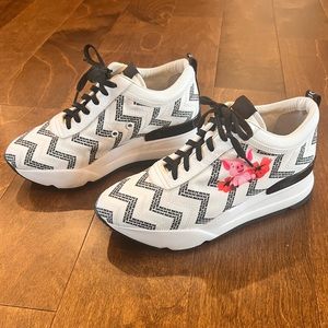 Rucoline White & Black Wedge Sneakers, Women’s Size US 8.5/Euro 39